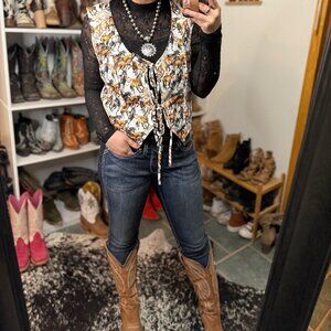 NWT | Ariat R.E.A.L. Mid Rise Stretch Outseam Ella Skinny Jean